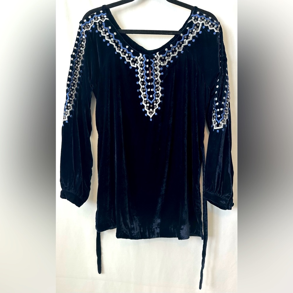 NWT Roja Folk Art Embroidered & Beaded Velvet Blouse, Size Large